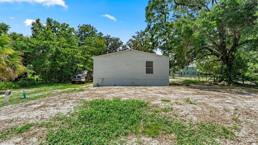 For Sale: $185,000 (3 beds, 2 baths, 1400 Square Feet)
