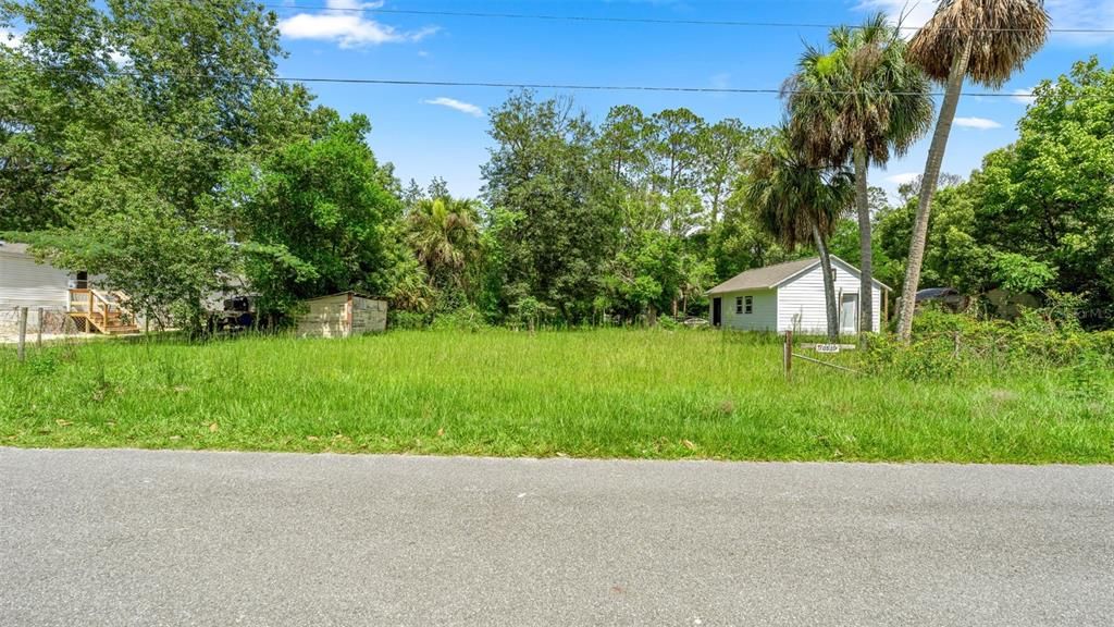 For Sale: $145,000 (2 beds, 1 baths, 950 Square Feet)