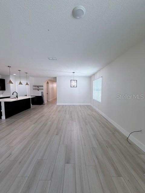 En Renta: $2,300 (4 camas, 2 baños, 1730 Pies cuadrados)