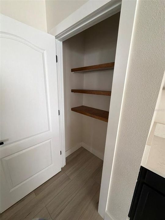 En Renta: $2,300 (4 camas, 2 baños, 1730 Pies cuadrados)