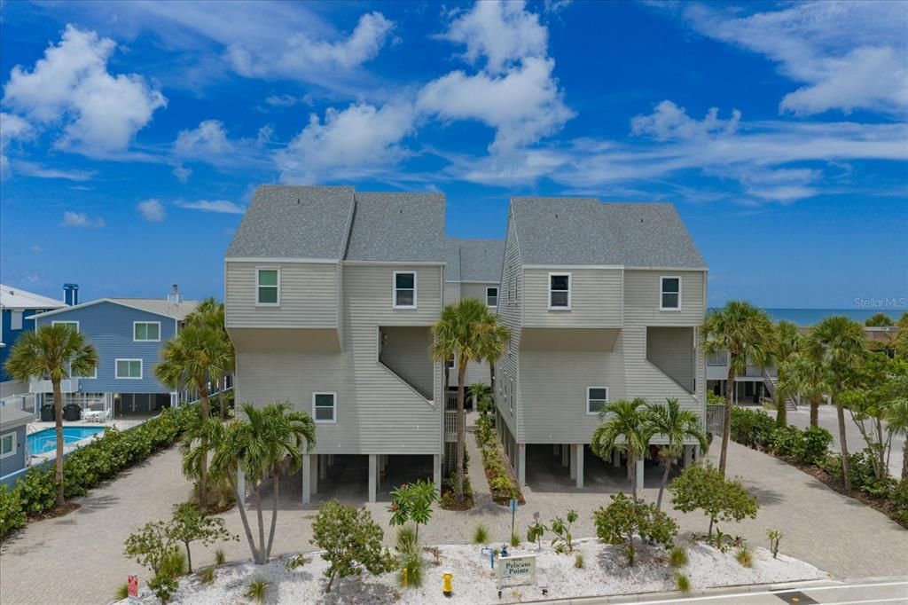 For Sale: $650,000 (2 beds, 2 baths, 1162 Square Feet)