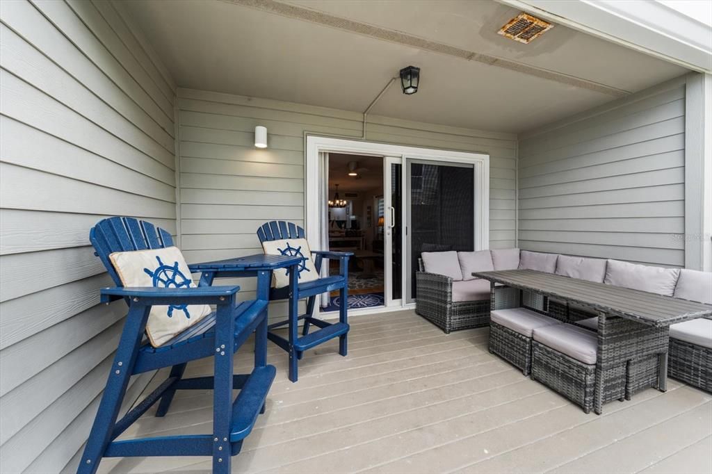 For Sale: $650,000 (2 beds, 2 baths, 1162 Square Feet)