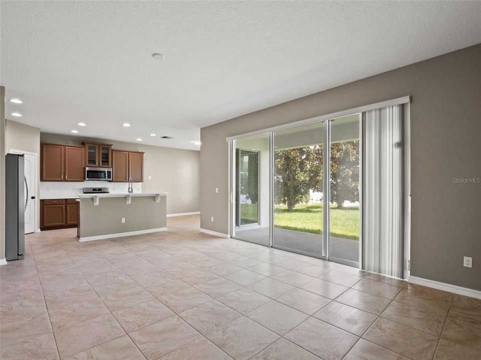 For Sale: $549,900 (3 beds, 2 baths, 2047 Square Feet)