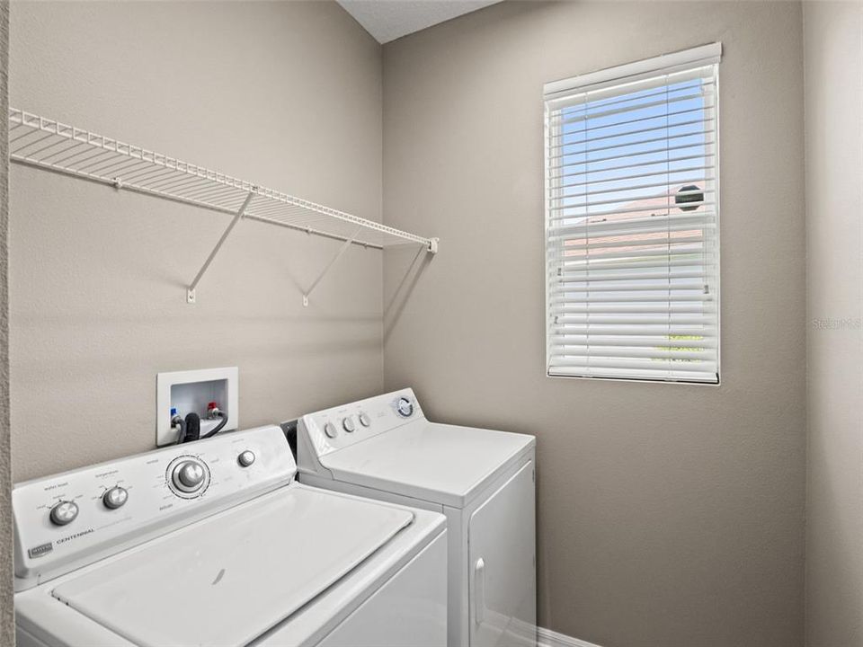 For Sale: $549,900 (3 beds, 2 baths, 2047 Square Feet)