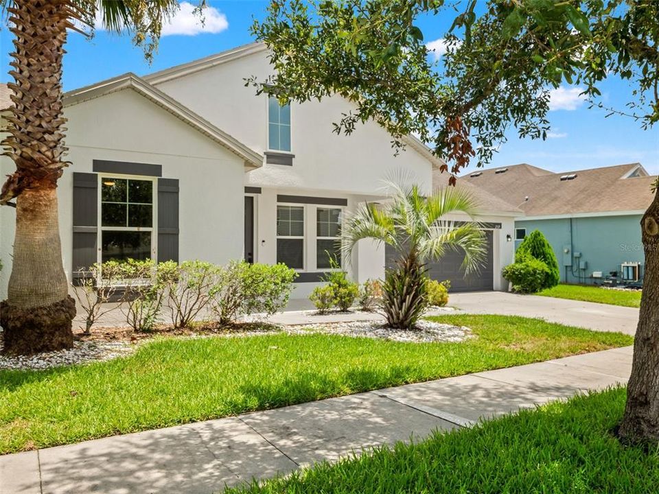 For Sale: $549,900 (3 beds, 2 baths, 2047 Square Feet)