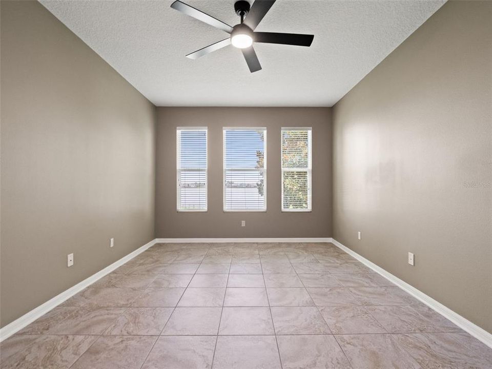For Sale: $549,900 (3 beds, 2 baths, 2047 Square Feet)