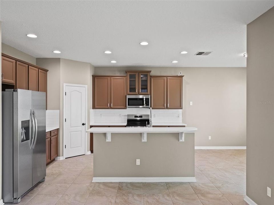 For Sale: $549,900 (3 beds, 2 baths, 2047 Square Feet)