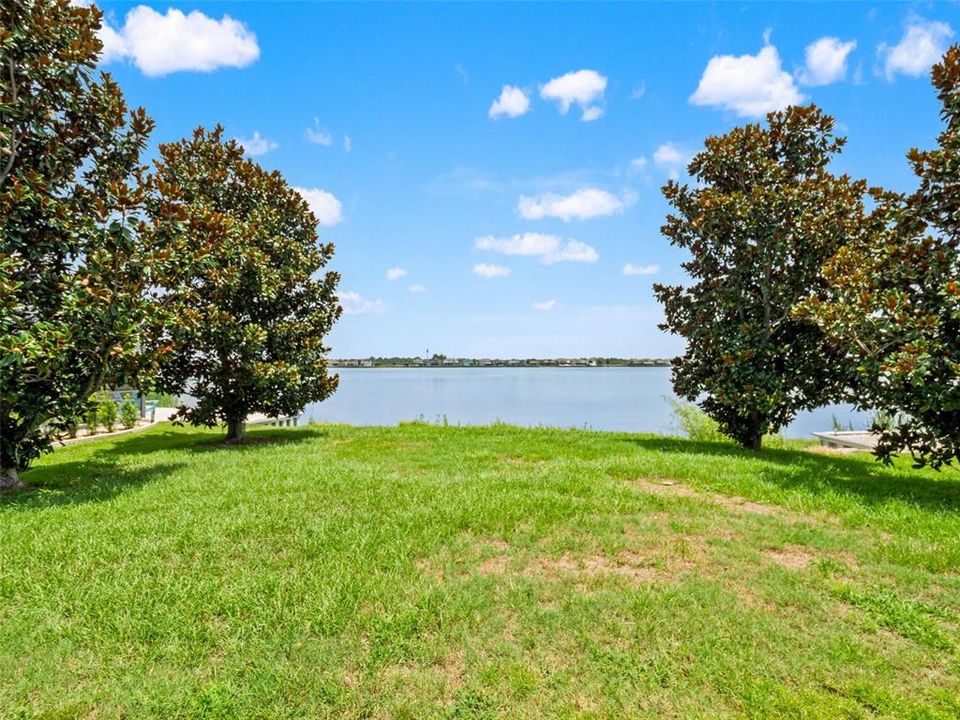 For Sale: $549,900 (3 beds, 2 baths, 2047 Square Feet)