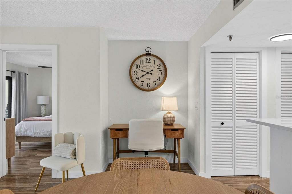 For Sale: $299,000 (1 beds, 1 baths, 767 Square Feet)