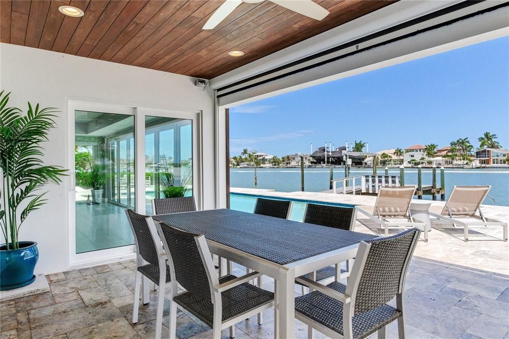 En Venta: $2,100,000 (3 camas, 3 baños, 2620 Pies cuadrados)