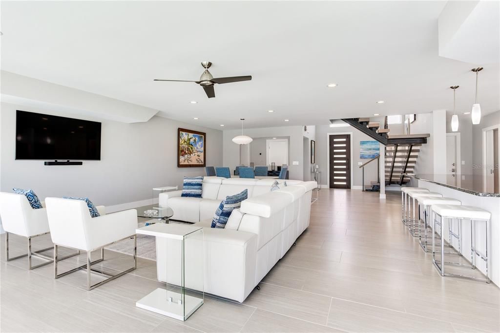 En Venta: $2,100,000 (3 camas, 3 baños, 2620 Pies cuadrados)