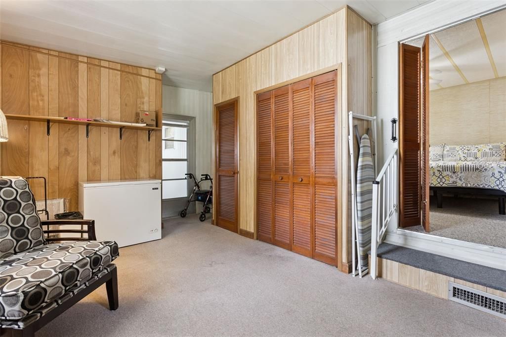 For Sale: $135,000 (2 beds, 2 baths, 1352 Square Feet)