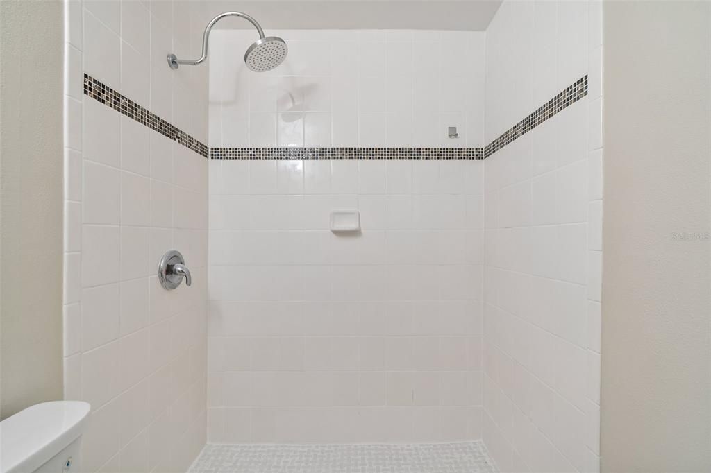 На продажу: $475,000 (4 спален, 2 ванн, 1755 Квадратных фут)