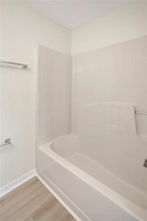 En Venta: $309,900 (4 camas, 3 baños, 2151 Pies cuadrados)