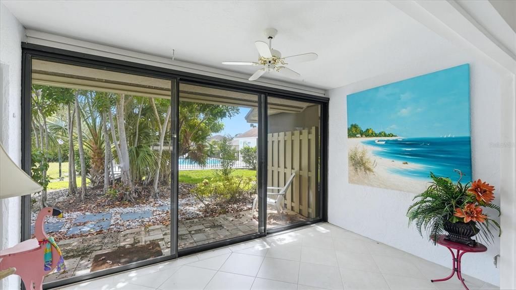 For Rent: $2,200 (2 beds, 2 baths, 1064 Square Feet)