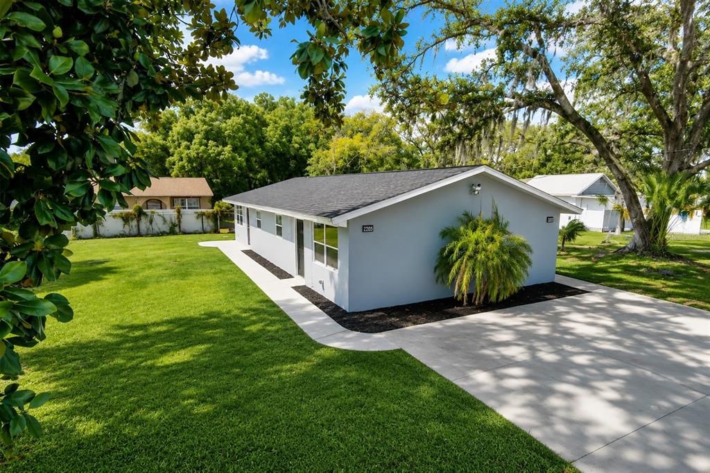 En Venta: $499,000 (4 camas, 0 baños, 1352 Pies cuadrados)