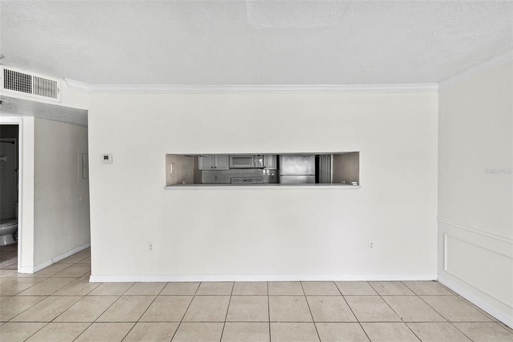For Sale: $180,000 (2 beds, 2 baths, 894 Square Feet)