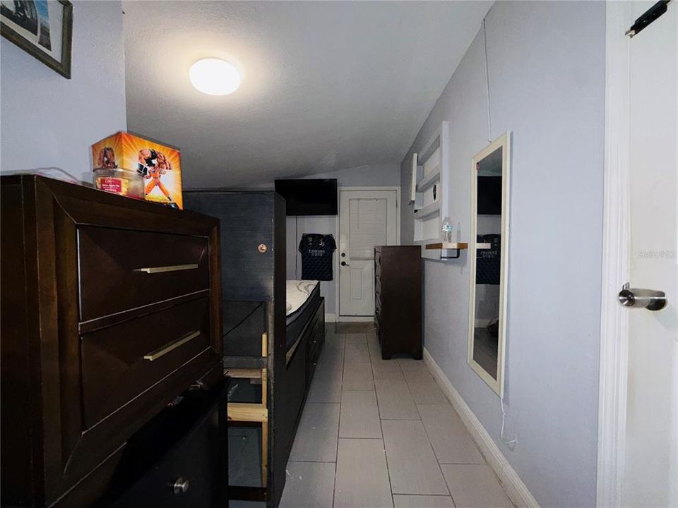 На продажу: $315,000 (4 спален, 2 ванн, 1280 Квадратных фут)