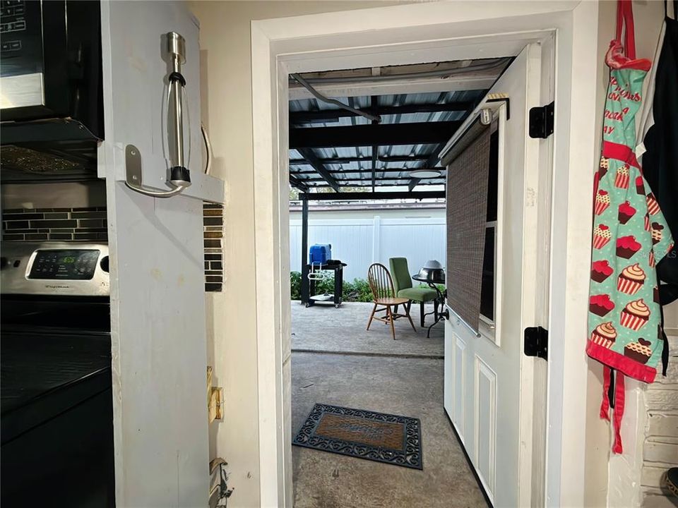 На продажу: $315,000 (4 спален, 2 ванн, 1280 Квадратных фут)