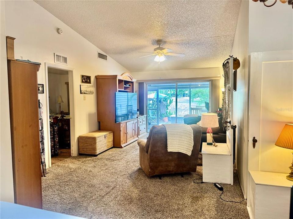 En Venta: $249,500 (2 camas, 2 baños, 976 Pies cuadrados)