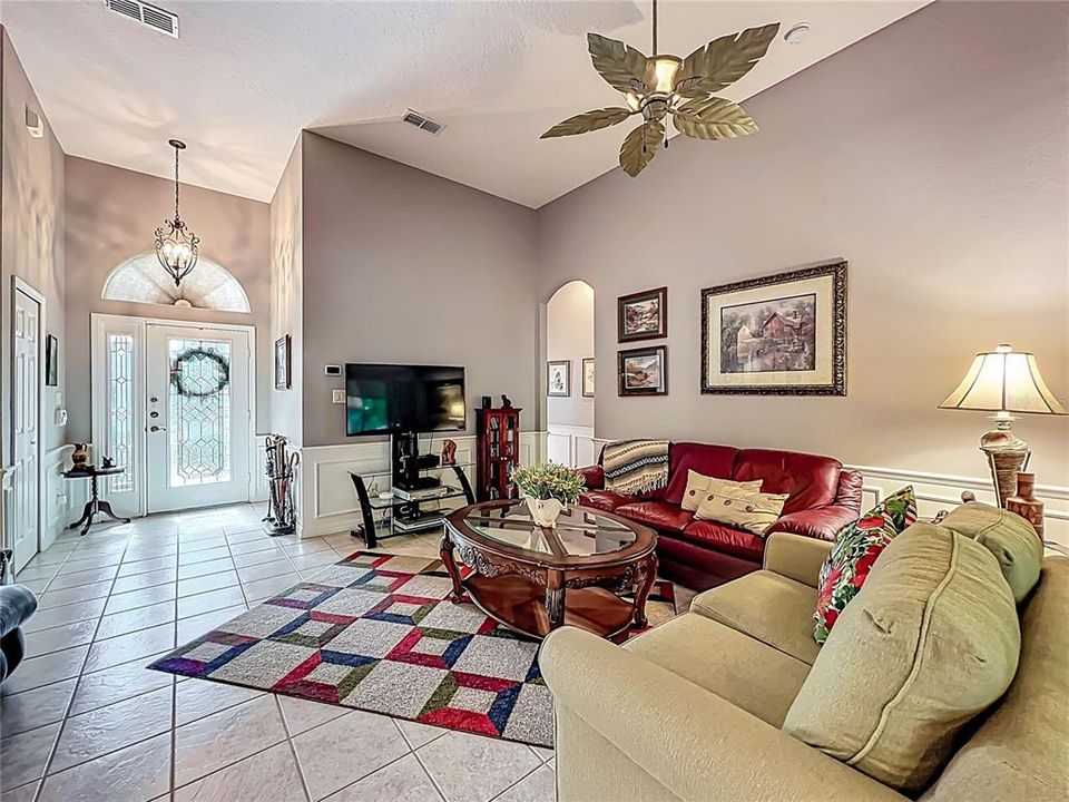 Active With Contract: $299,900 (2 beds, 2 baths, 2071 Square Feet)