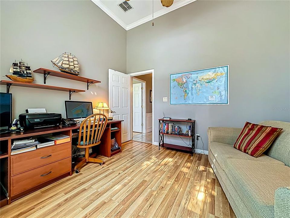 Active With Contract: $299,900 (2 beds, 2 baths, 2071 Square Feet)
