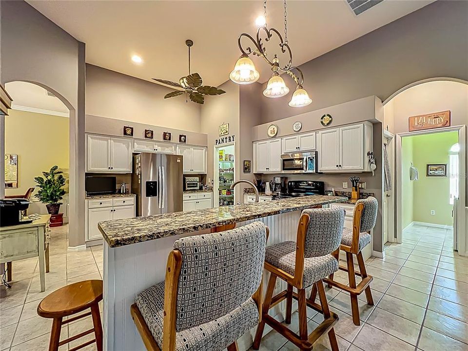 Active With Contract: $299,900 (2 beds, 2 baths, 2071 Square Feet)