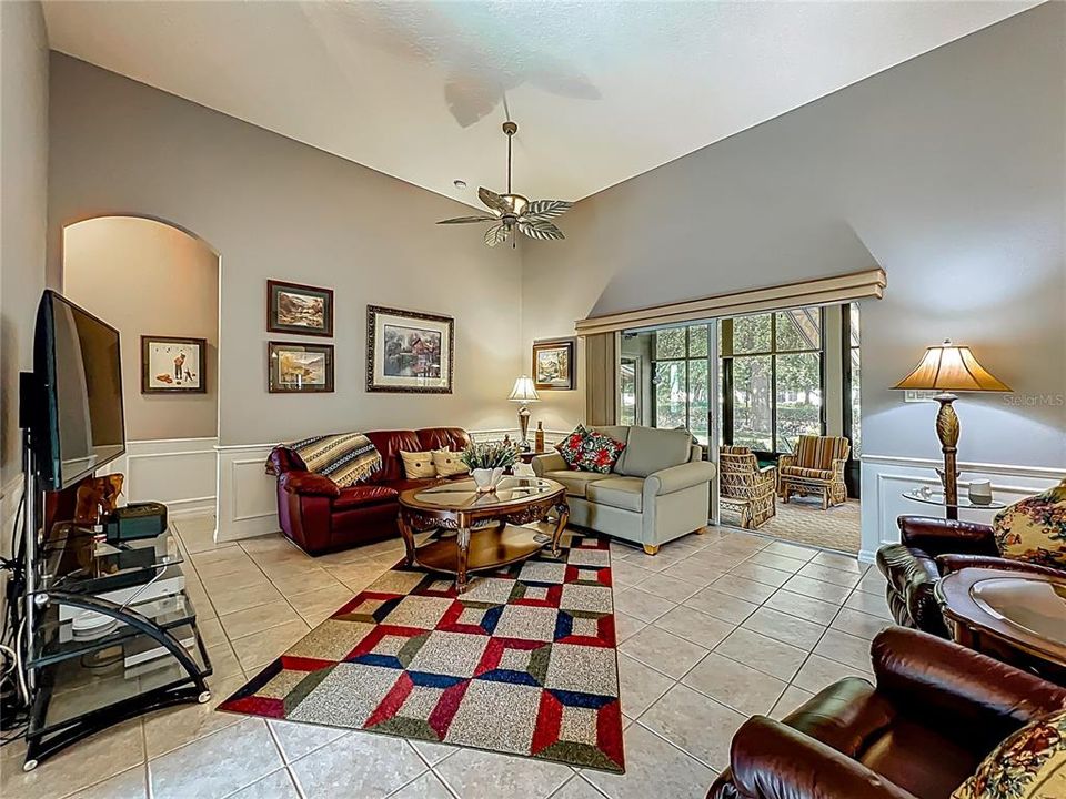 Active With Contract: $299,900 (2 beds, 2 baths, 2071 Square Feet)