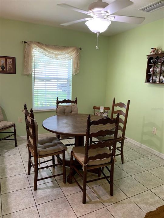 For Sale: $241,300 (2 beds, 2 baths, 1624 Square Feet)