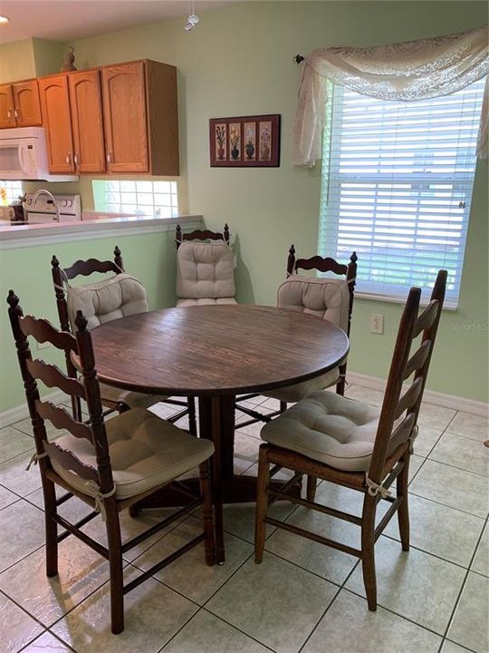 For Sale: $241,300 (2 beds, 2 baths, 1624 Square Feet)