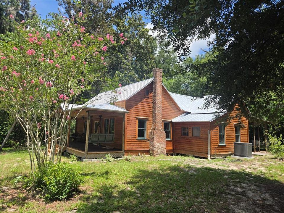 Vendido Recientemente: $235,000 (2 camas, 2 baños, 1329 Pies cuadrados)