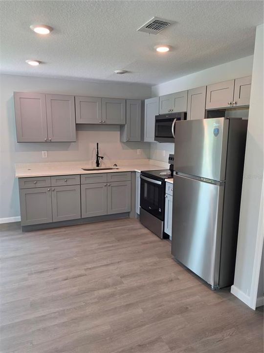 For Rent: $1,625 (3 beds, 2 baths, 1173 Square Feet)