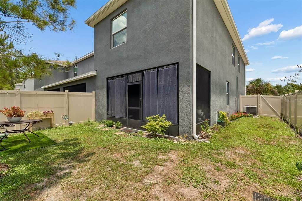 Active With Contract: $274,900 (3 beds, 2 baths, 1785 Square Feet)