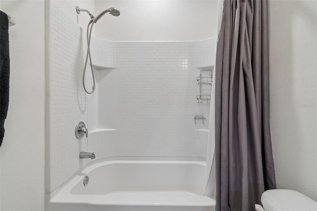 Active With Contract: $274,900 (3 beds, 2 baths, 1785 Square Feet)