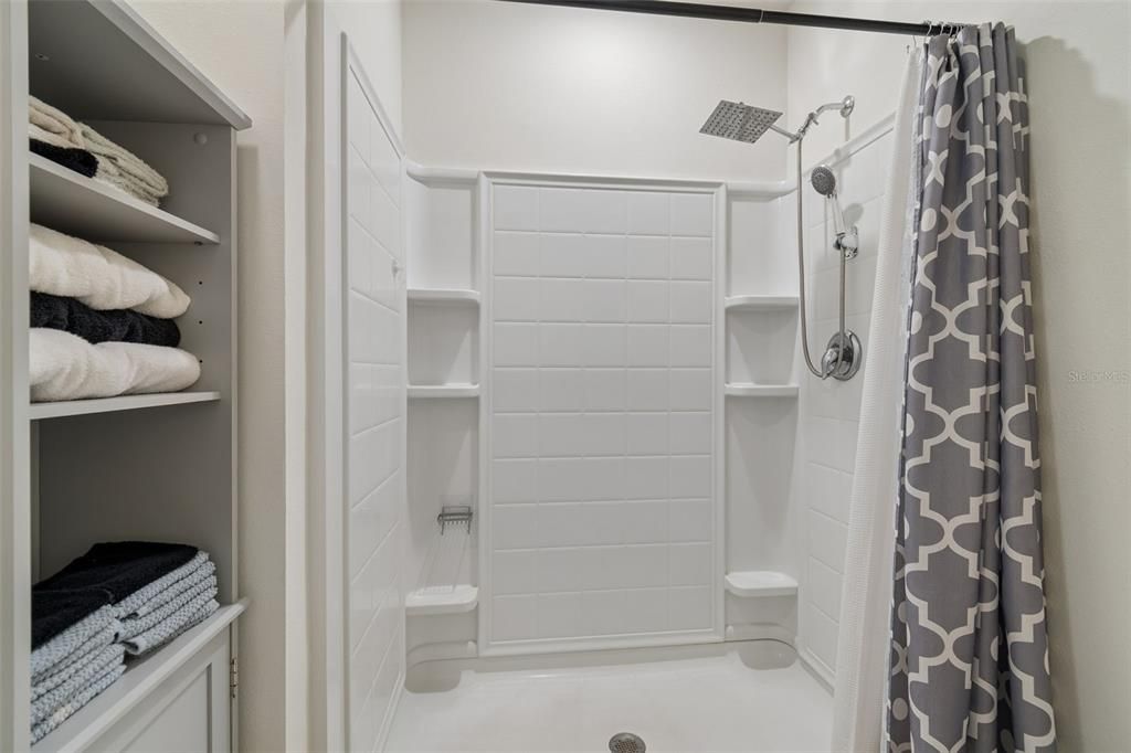 Active With Contract: $274,900 (3 beds, 2 baths, 1785 Square Feet)