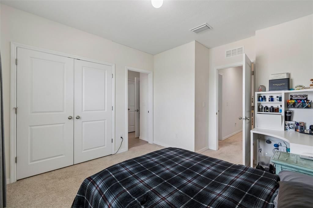 Active With Contract: $274,900 (3 beds, 2 baths, 1785 Square Feet)