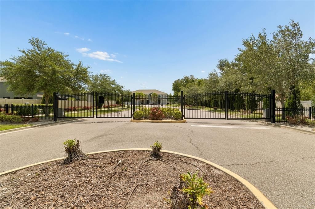 Active With Contract: $274,900 (3 beds, 2 baths, 1785 Square Feet)