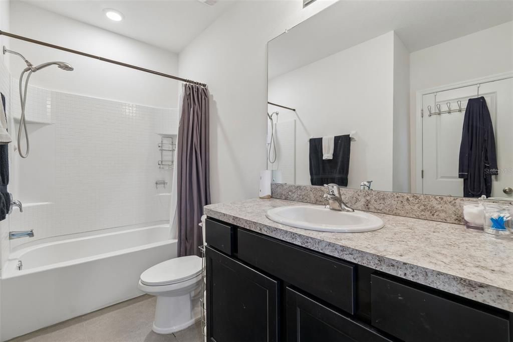 Active With Contract: $274,900 (3 beds, 2 baths, 1785 Square Feet)