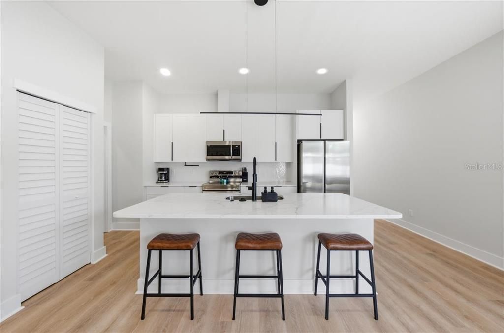 For Sale: $495,000 (4 beds, 2 baths, 1596 Square Feet)