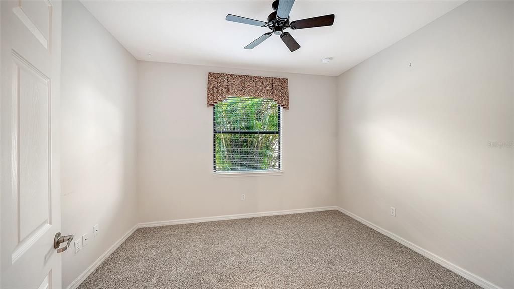 Activo con contrato: $369,900 (2 camas, 2 baños, 1600 Pies cuadrados)