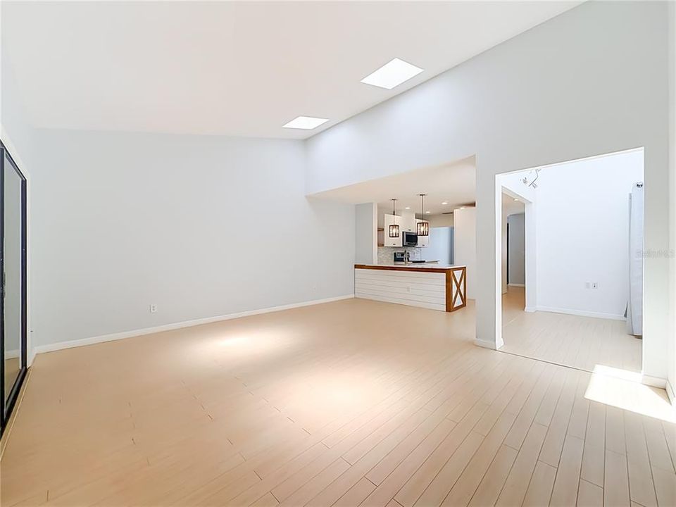 For Sale: $329,990 (3 beds, 2 baths, 1518 Square Feet)