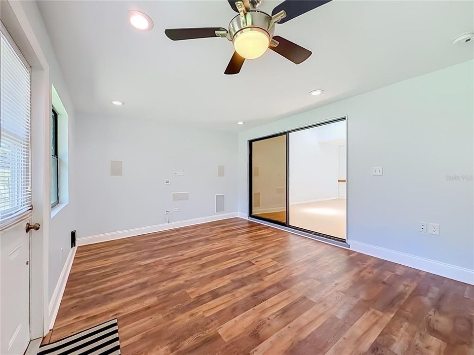 For Sale: $329,990 (3 beds, 2 baths, 1518 Square Feet)