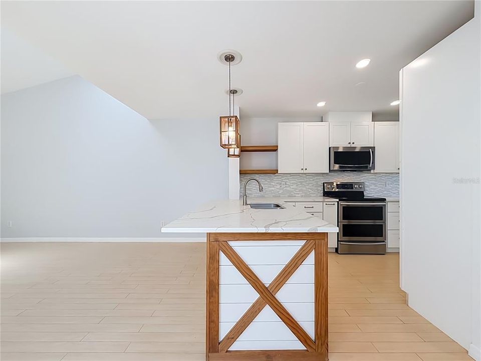 For Sale: $329,990 (3 beds, 2 baths, 1518 Square Feet)