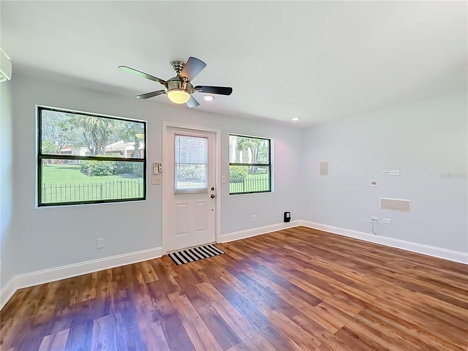 For Sale: $329,990 (3 beds, 2 baths, 1518 Square Feet)