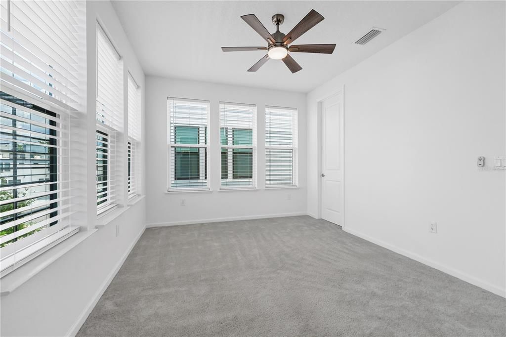 En Venta: $560,000 (3 camas, 3 baños, 1815 Pies cuadrados)