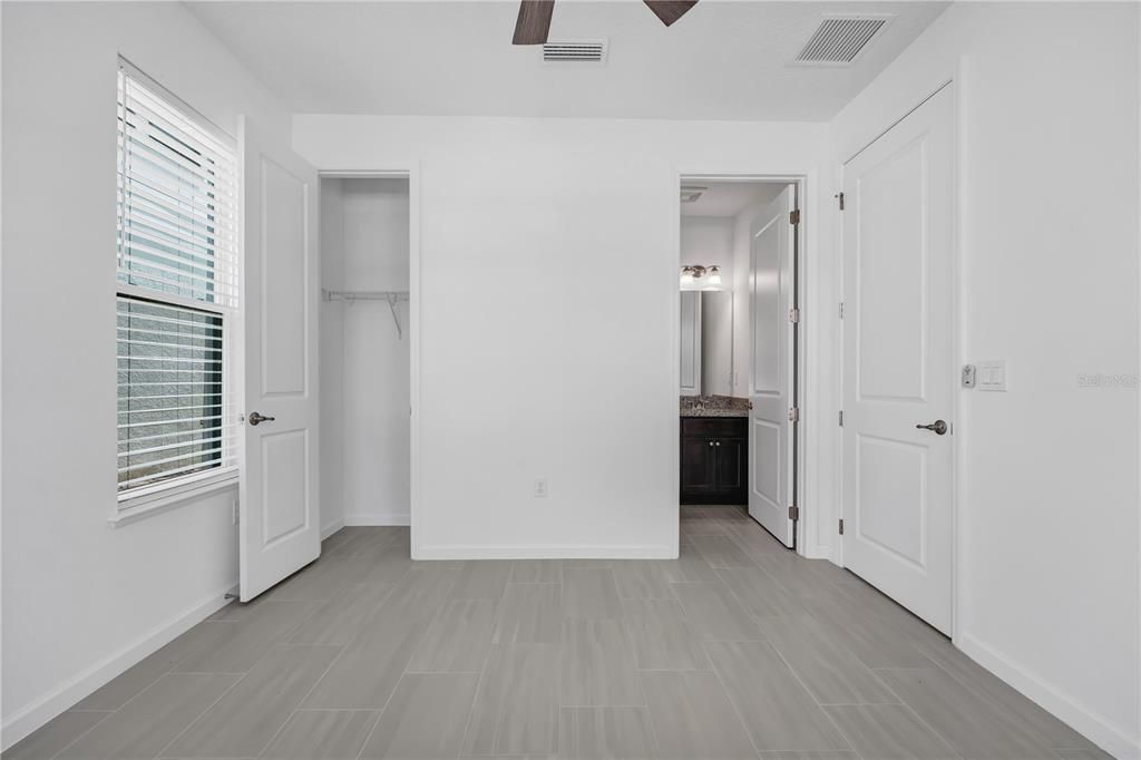 En Venta: $560,000 (3 camas, 3 baños, 1815 Pies cuadrados)
