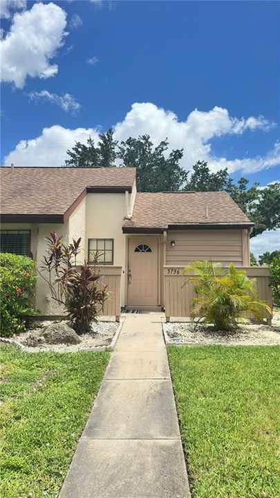 En Venta: $215,000 (2 camas, 2 baños, 1017 Pies cuadrados)