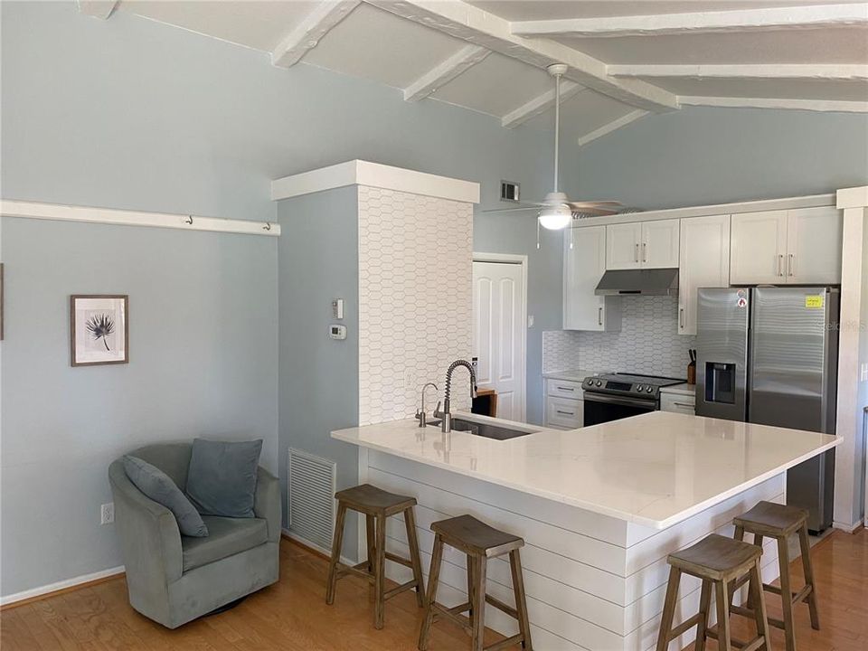En Venta: $215,000 (2 camas, 2 baños, 1017 Pies cuadrados)