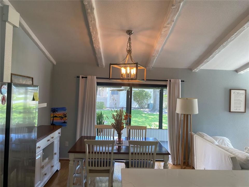 En Venta: $215,000 (2 camas, 2 baños, 1017 Pies cuadrados)