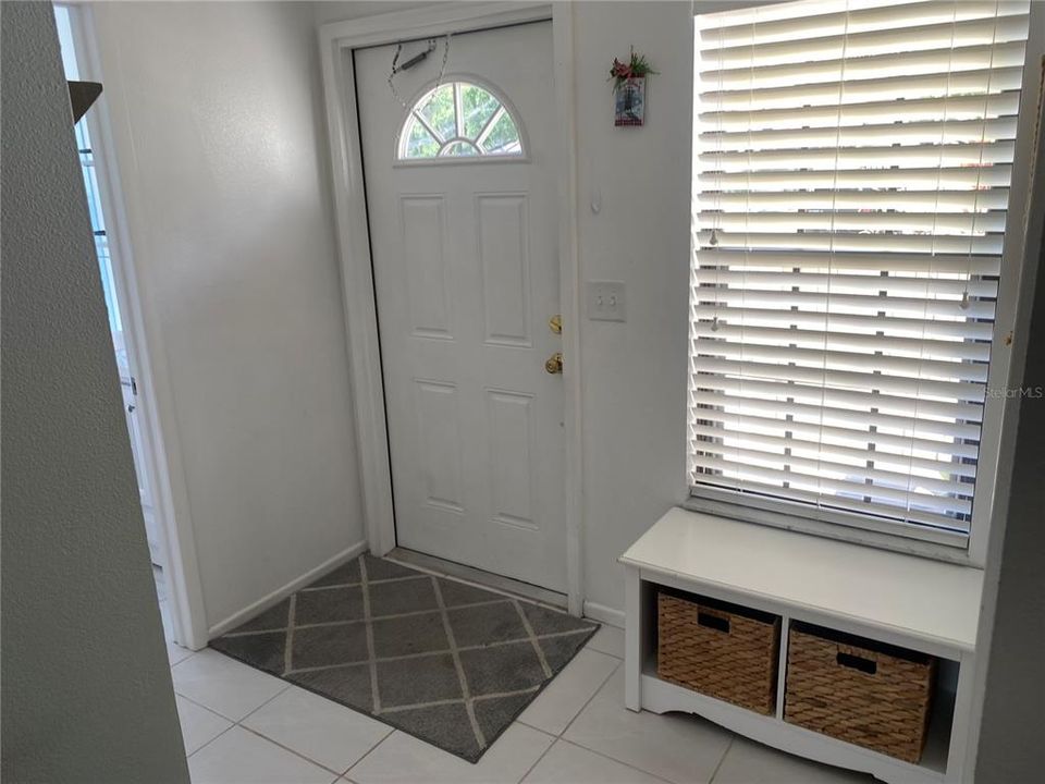En Venta: $215,000 (2 camas, 2 baños, 1017 Pies cuadrados)